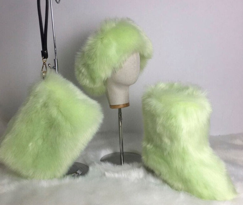 Fur Queen Boots With Headband and Purse
